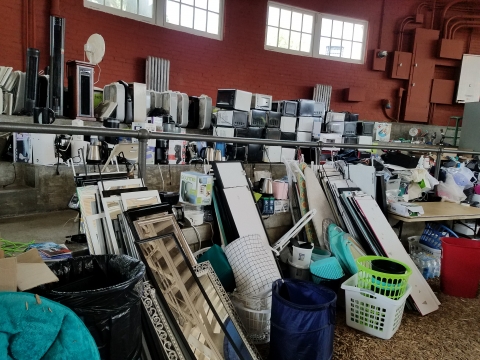 Items at the Stock Pavilion for Dump and Run