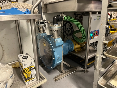 Grinder below the sink used in the grind2energy system